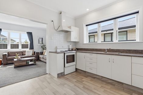 Photo of property in 5 Queen Street, Brighton, Dunedin, 9035