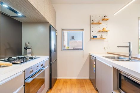 Photo of property in 75 Saddleback Grove, Karori, Wellington, 6012