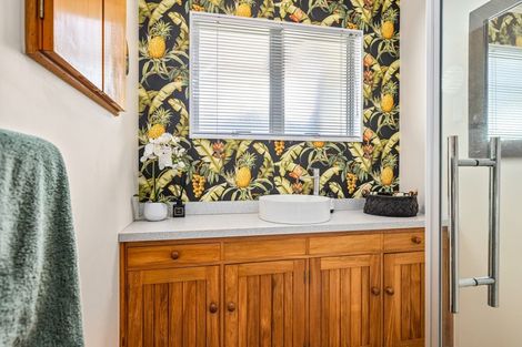 Photo of property in 18 Tamatea Drive, Snells Beach, 0920