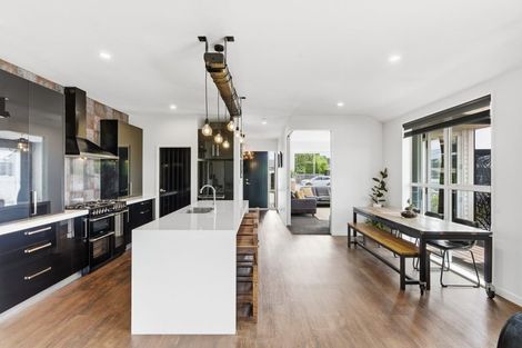 Photo of property in 112 Hills Road, Edgeware, Christchurch, 8013