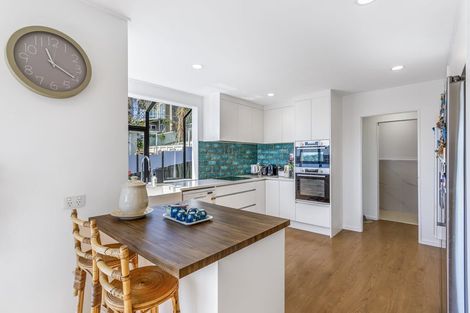 Photo of property in 1/13 Mizpah Road, Waiake, Auckland, 0630