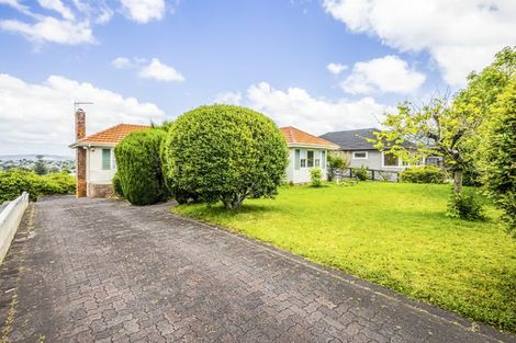 Photo of property in 39 Mellons Bay Road, Mellons Bay, Auckland, 2014