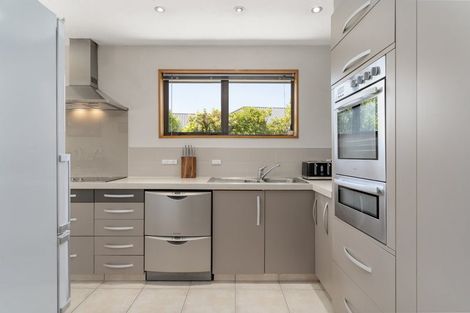 Photo of property in 75 Apsley Drive, Avonhead, Christchurch, 8042