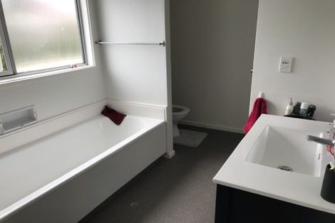 Photo of property in 4/7 Rangitane Street, Maupuia, Wellington, 6022