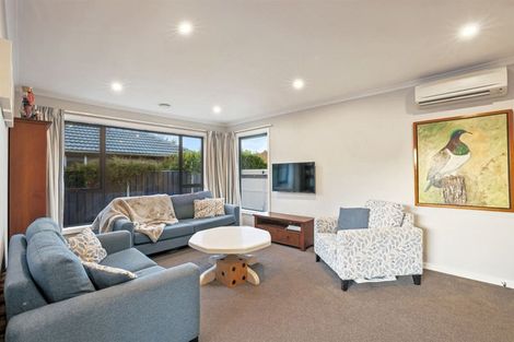 Photo of property in 10 Pahau Place, Cracroft, Christchurch, 8025