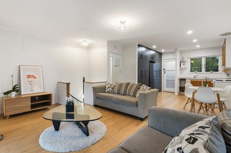 Photo of property in 1/420 Beach Road, Mairangi Bay, Auckland, 0630