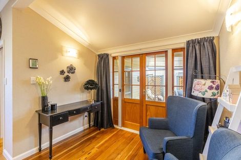 Photo of property in 24 Auckland Road, Greenmeadows, Napier, 4112
