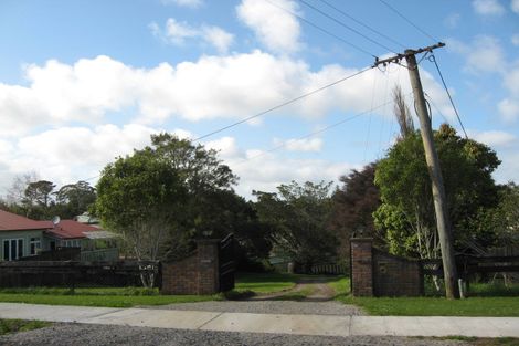 Photo of property in 102a Mcentee Road, Waitakere, Auckland, 0816