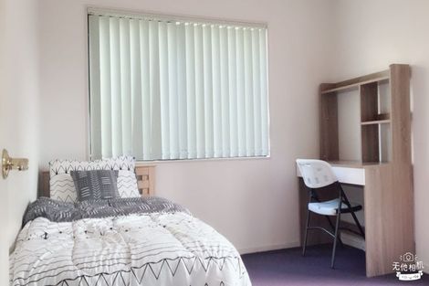 Photo of property in 49a Forrest Hill Road, Milford, Auckland, 0620