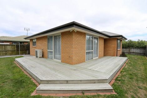 Photo of property in 2/72a Burwood Road, Burwood, Christchurch, 8083