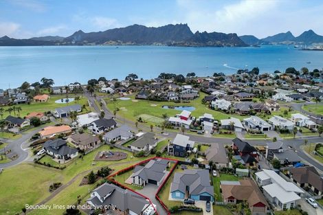 Photo of property in 10 Ngatiti Place, One Tree Point, 0118