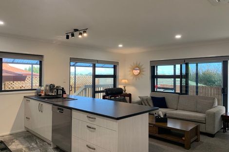 Photo of property in 9 Isabella Drive, Pukekohe, 2120