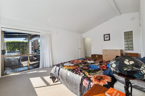 Photo of property in 15b Marchant Place, Westown, New Plymouth, 4310