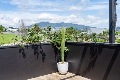 Photo of property in 10c Long Street, Raglan, 3225