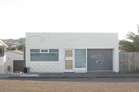 Photo of property in 24 Mana Avenue, Titahi Bay, Porirua, 5022