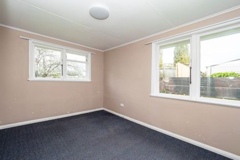 Photo of property in 5 Crewe Crescent, Hokowhitu, Palmerston North, 4410