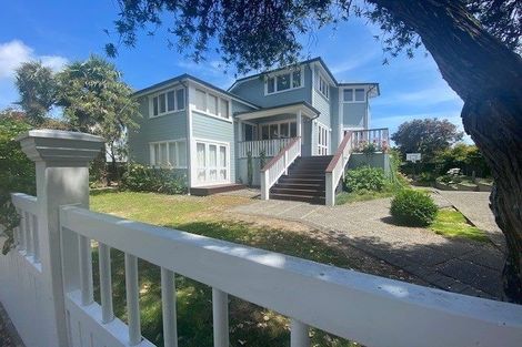 Photo of property in 5-7 Mahoe Street, Eastbourne, Lower Hutt, 5013