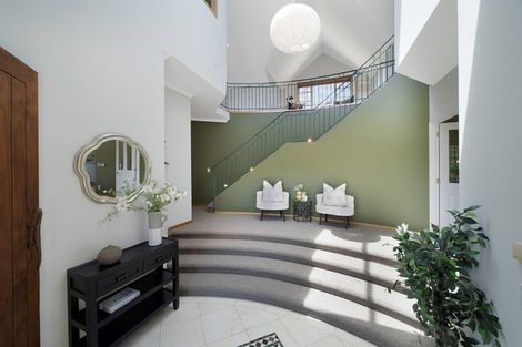 Photo of property in 3 Napuka Road, Henderson Valley, Auckland, 0612