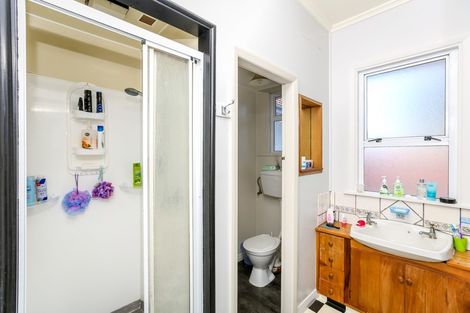 Photo of property in 41a Omata Road, Marfell, New Plymouth, 4310