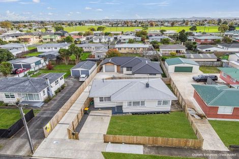 Photo of property in 27 Freyberg Street, Levin, 5510