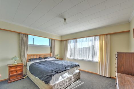 Photo of property in 86 Seaward Road, Edendale, 9825