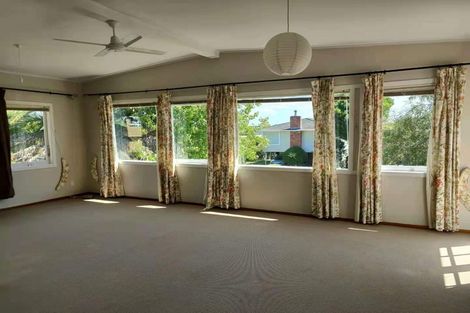 Photo of property in 17 Catalina Crescent, Forrest Hill, Auckland, 0620