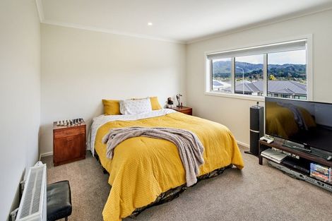 Photo of property in 8 Henrietta Maxwell Grove, Wainuiomata, Lower Hutt, 5014