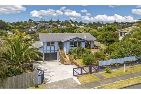 Photo of property in 123 Weatherly Road, Torbay, Auckland, 0630