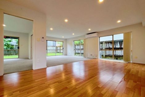 Photo of property in 15 Merlot Way, Te Atatu South, Auckland, 0610