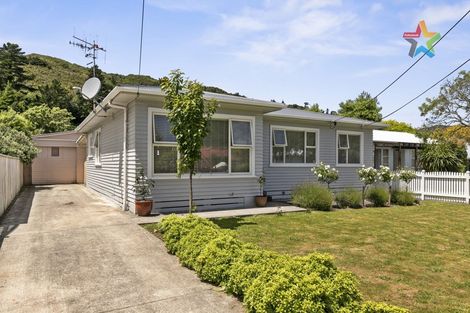 Photo of property in 69 Peel Place, Wainuiomata, Lower Hutt, 5014