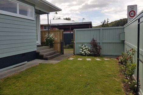 Photo of property in 87a Karamu Crescent, Wainuiomata, Lower Hutt, 5014