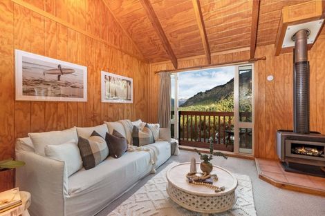 Photo of property in 32b Mackinnon Terrace, Sunshine Bay, Queenstown, 9300