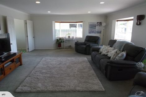 Photo of property in 40 Rushgreen Avenue, Pahurehure, Papakura, 2113