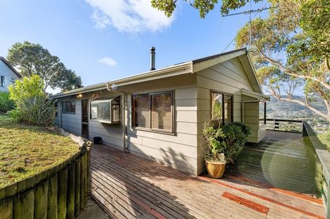 Photo of property in 37 Westhaven Drive, Tawa, Wellington, 5028