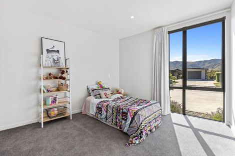 Photo of property in 13 Isthmus Place, Lake Hawea, Wanaka, 9382