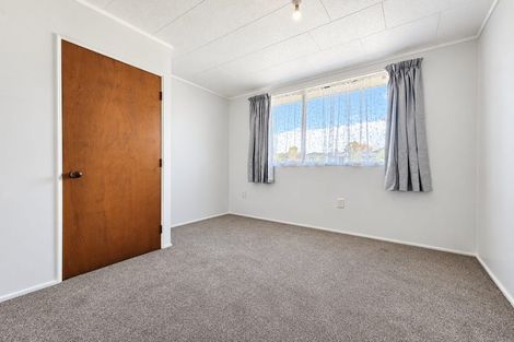 Photo of property in 71 Mcfarlane Street, Oakura, 4314