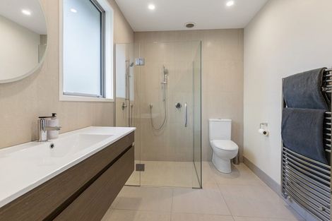 Photo of property in 2 Widgeon Place, Lake Hayes, Queenstown, 9304