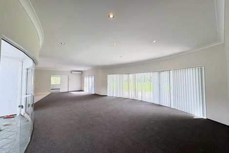 Photo of property in 154 Boord Crescent, Kumeu, 0891