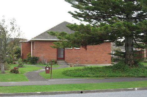 Photo of property in 33 Hewer Crescent, Naenae, Lower Hutt, 5011