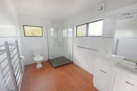 Photo of property in 24 Taroka Close, Pinehill, Auckland, 0632
