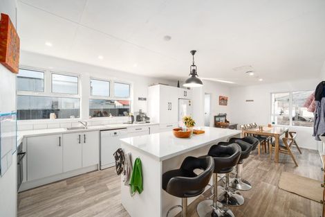 Photo of property in 77 Miro Street, Trentham, Upper Hutt, 5018