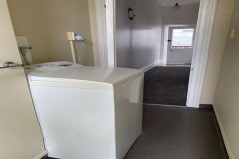 Photo of property in 74 Rolleston Street, Mount Cook, Wellington, 6021