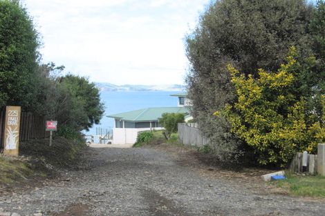 Photo of property in 225 Paku Drive, Tairua, 3508