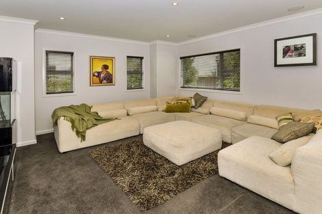 Photo of property in 17 Hinau Street, New Lynn, Auckland, 0600