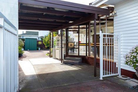 Photo of property in 10 Meeanee Quay, Westshore, Napier, 4110