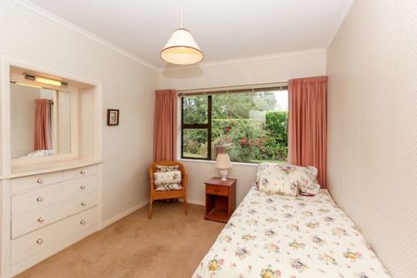 Photo of property in 37 Turakina Street, Merrilands, New Plymouth, 4312