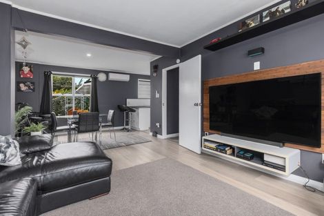 Photo of property in 2/3 School Road, Plimmerton, Porirua, 5026