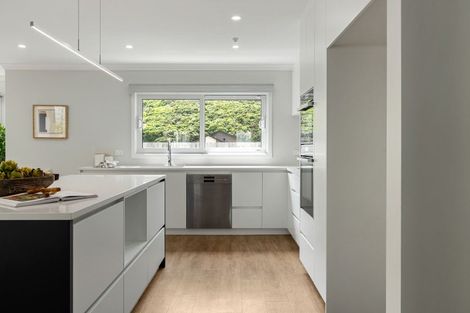 Photo of property in 8 Porokaiwhiri Street, Crofton Downs, Wellington, 6035