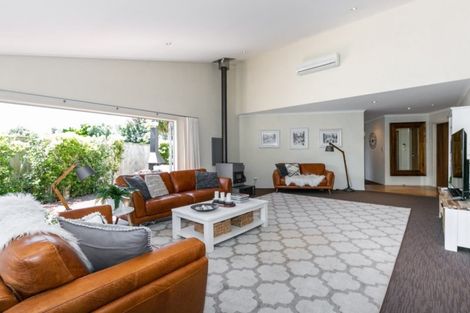 Photo of property in 28 Airini Road, Waimarama, Havelock North, 4294