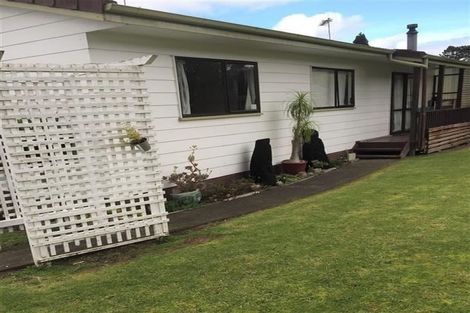 Photo of property in 89 West Harbour Drive, West Harbour, Auckland, 0618